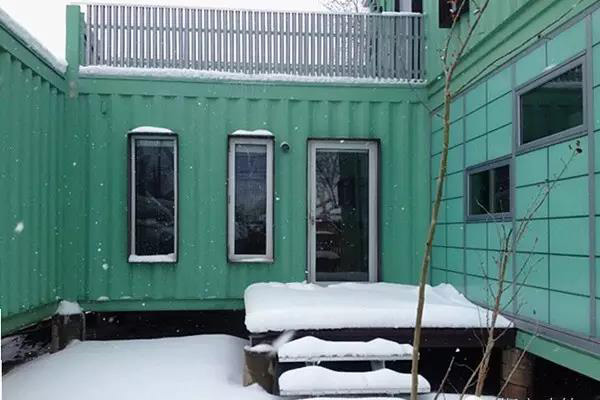 green color container house