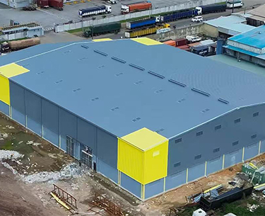 Fábrica de cosméticos de 8000 m²