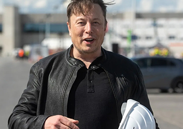 Elon Musk vendió todas sus propiedades inmobiliarias y se mudó a una casa contenedor